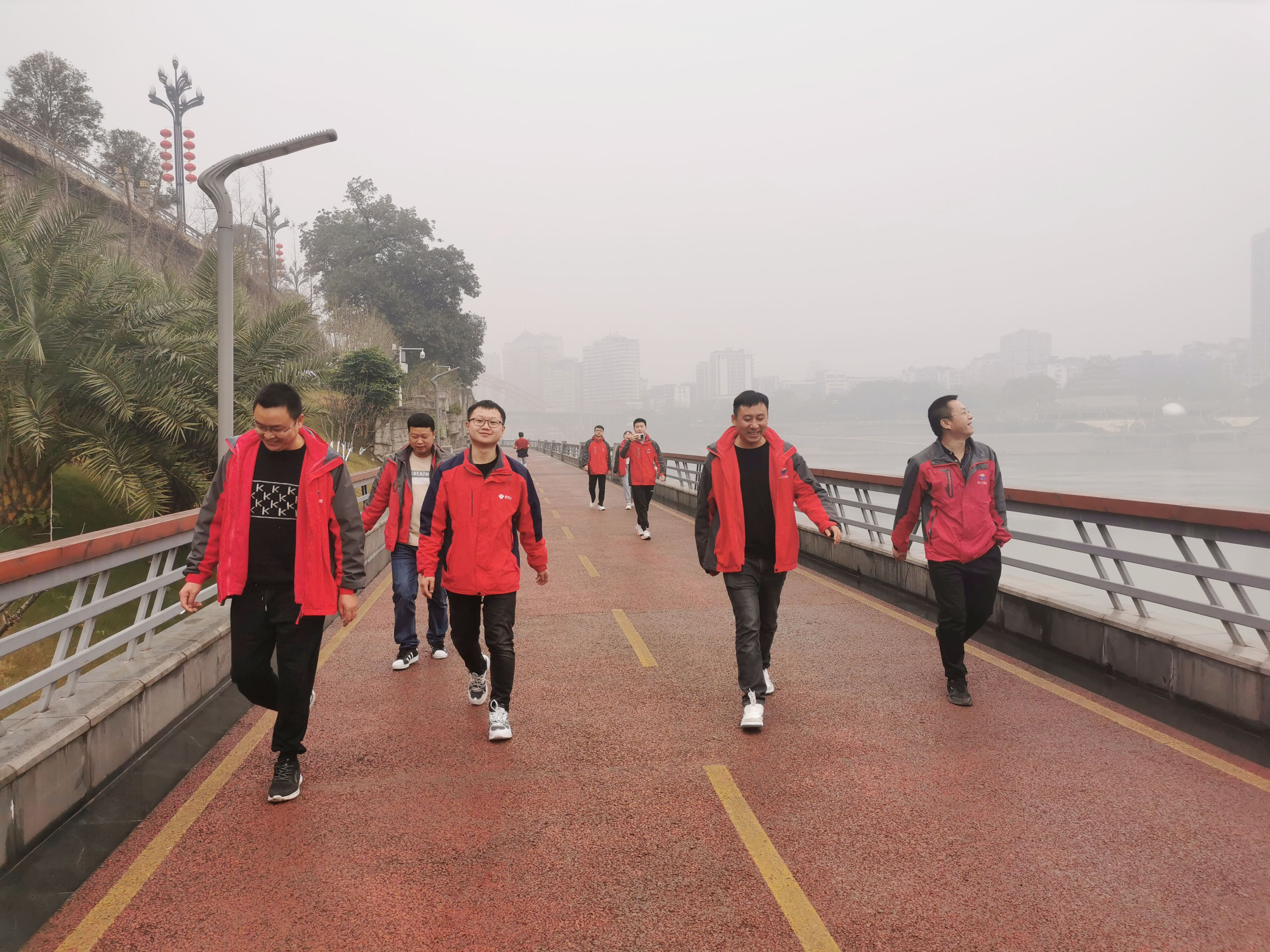 徒步思想,让心更宽广——宜彝路试验室开展徒步活动 徒步思想,让心更宽广——宜彝路试验室开展徒步活动