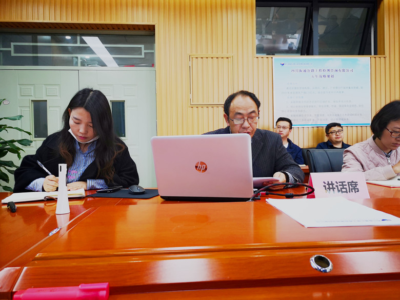 抗疫生产两不误,坚定信心不动摇 抗疫生产两不误,坚定信心不动摇